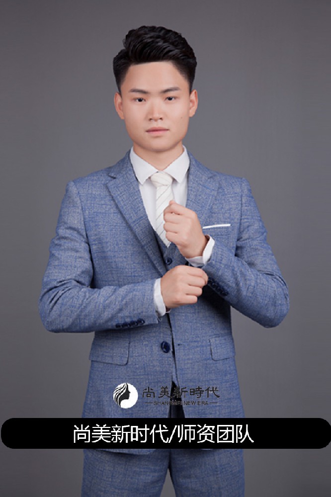 賈文旺/高級(jí)美發(fā)師