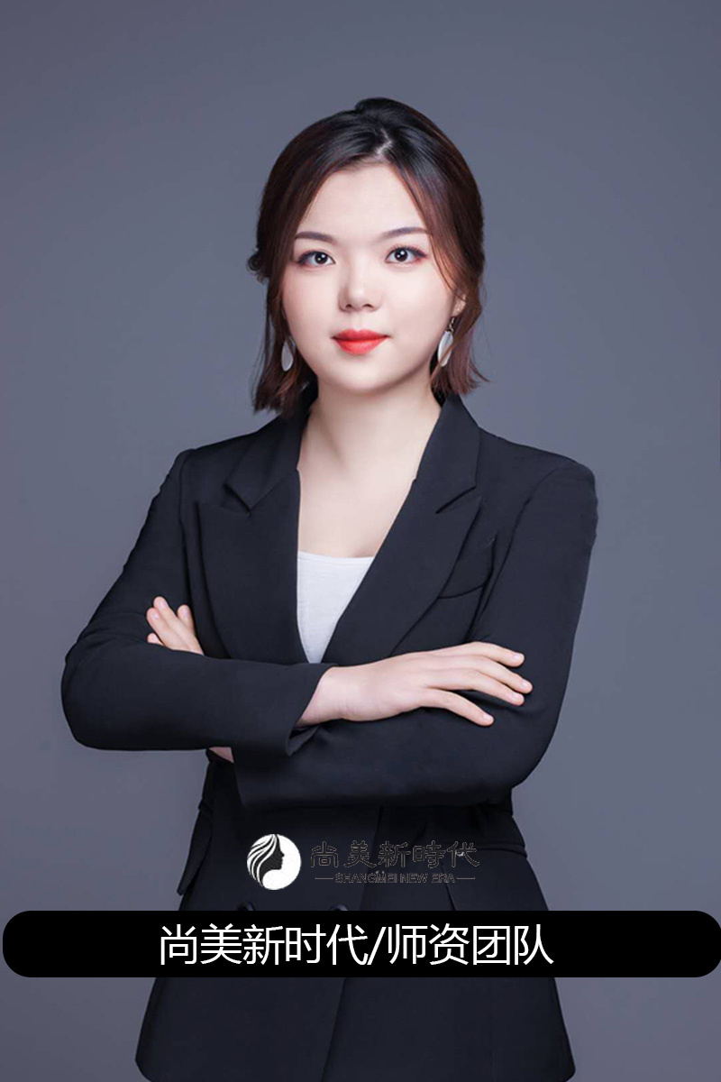 鐘秋喜高級美容師.jpg